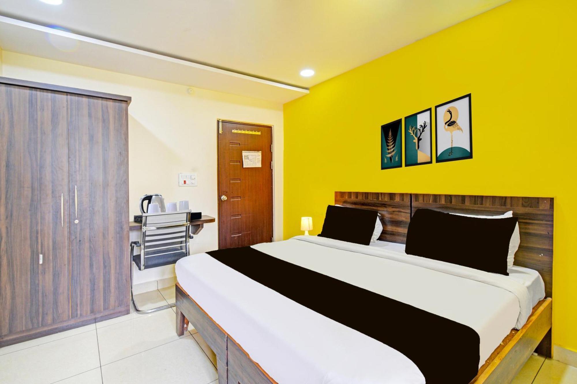 Super Hotel O Kondapur Hyderabad Formerly Dunes Inn Exteriör bild